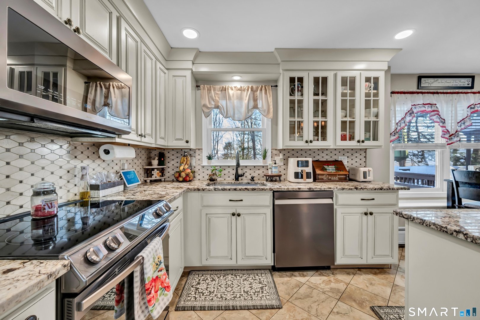 24 Colonial Ridge Drive Photo 3