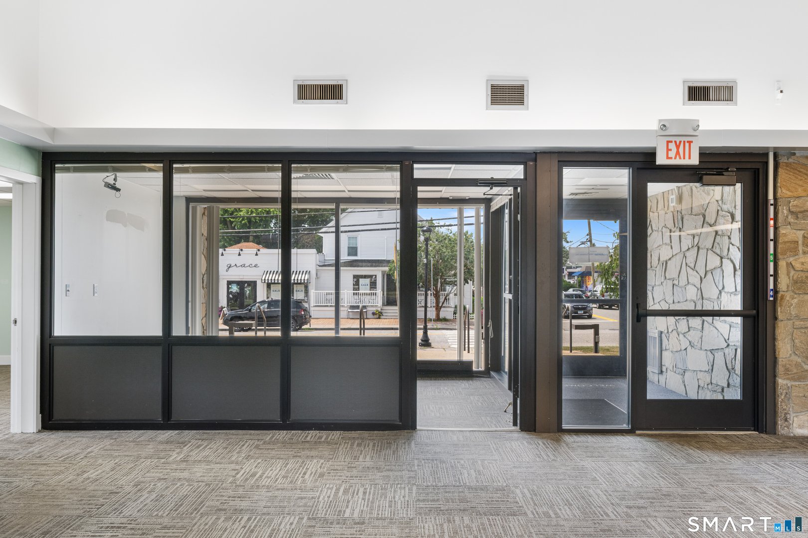 43 Pennsylvania Avenue Photo 6