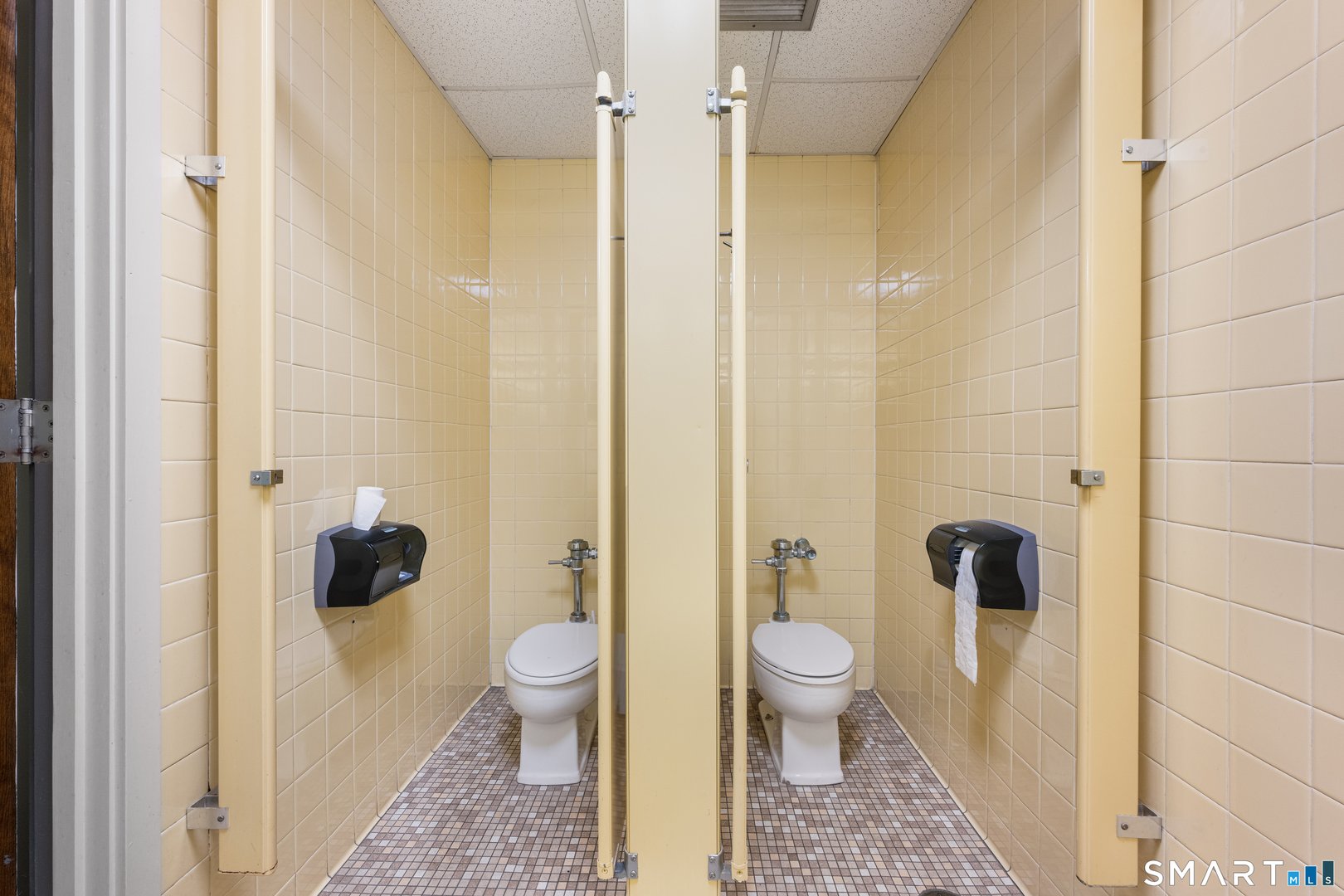 43 Pennsylvania Avenue Photo 18