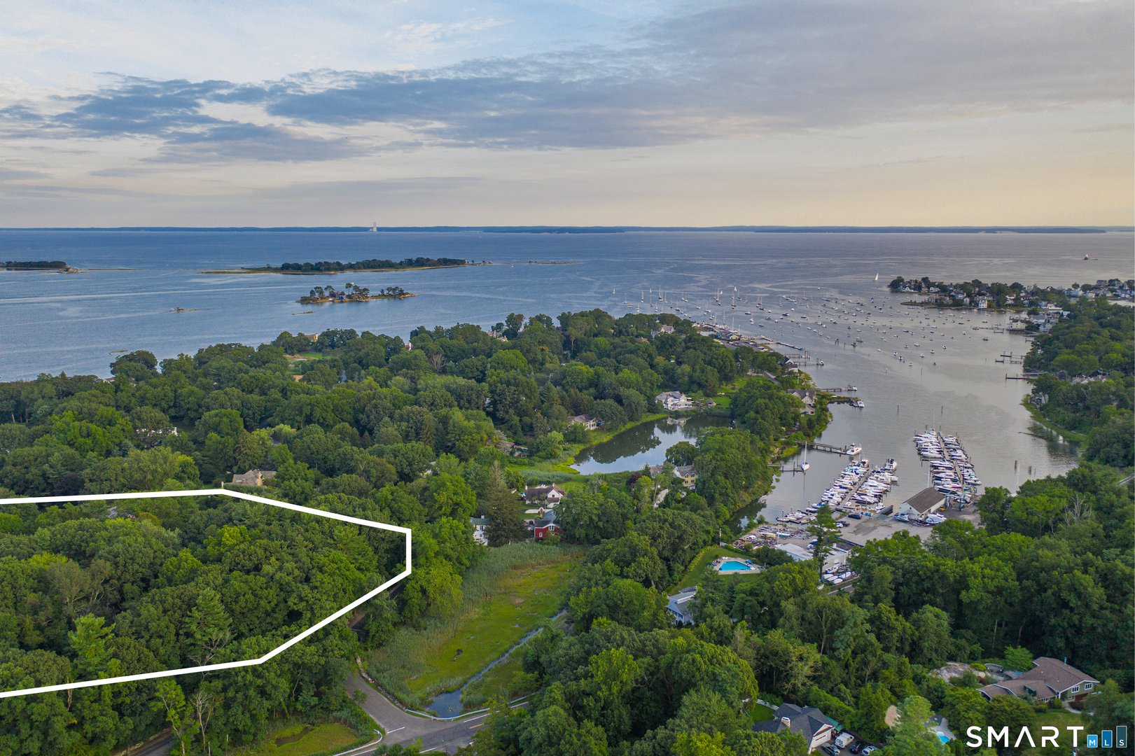 3 Hilltop Road Photo 1