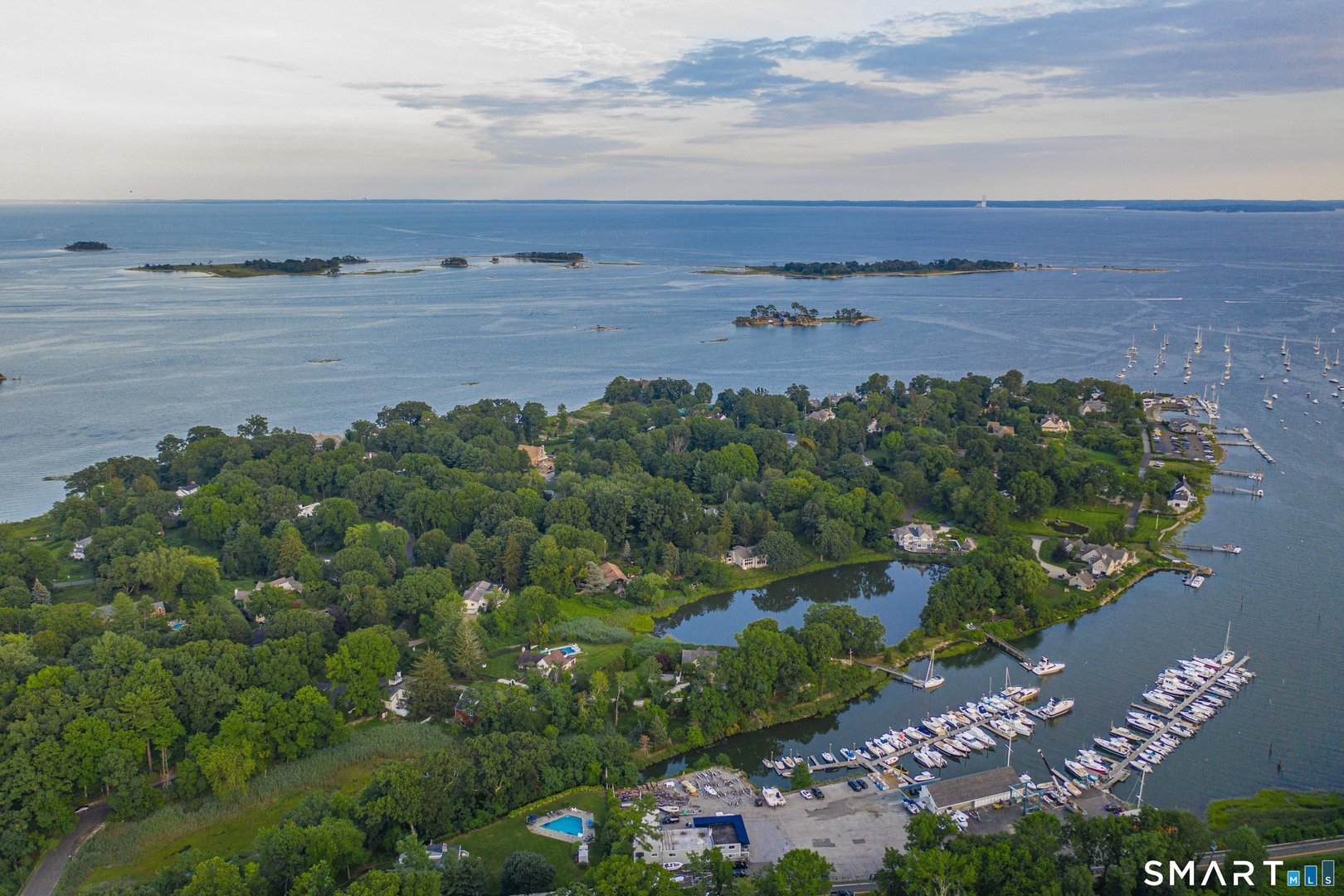 3 Hilltop Road Photo 5