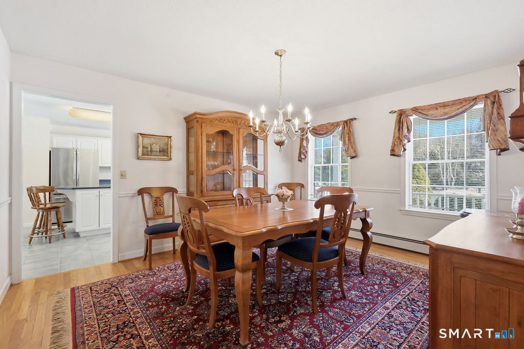 33 Westwood Drive Photo 8