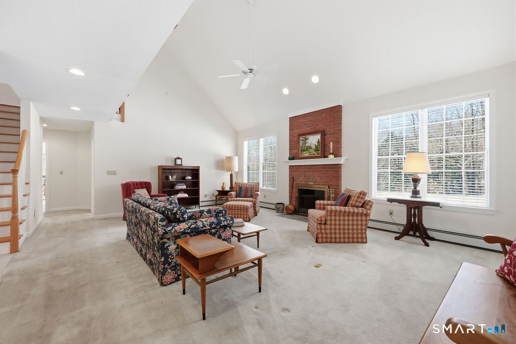 33 Westwood Drive Photo 11