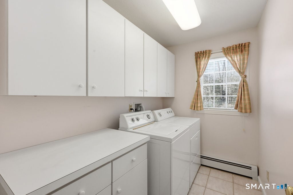 33 Westwood Drive Photo 17