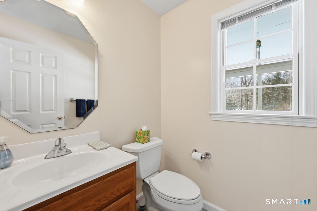 33 Westwood Drive Photo 22