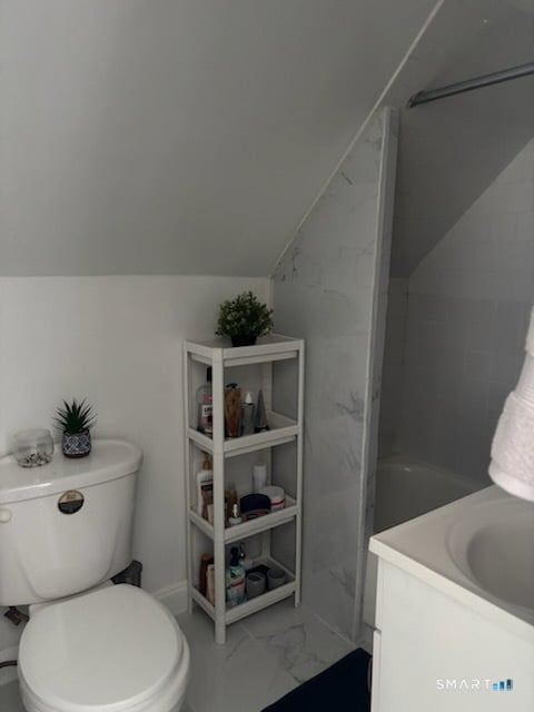 690 William Street Photo 14