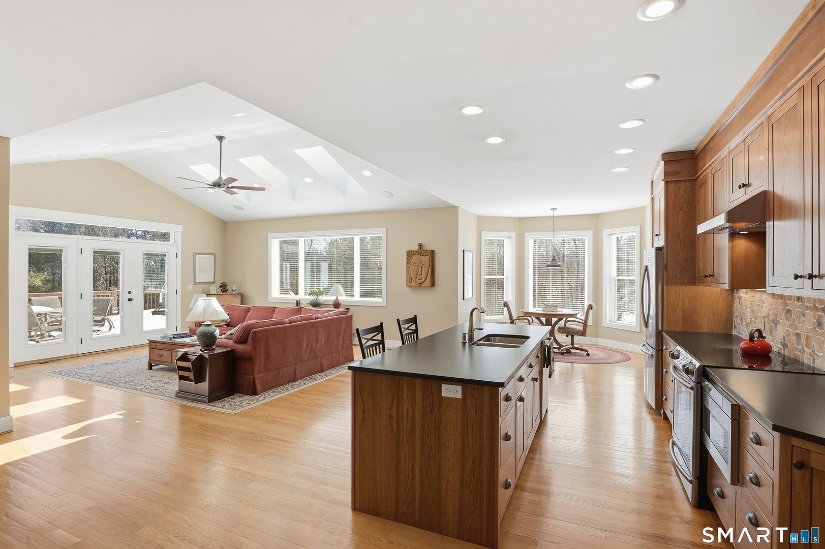 166 East Cotton Hill Road Photo 10