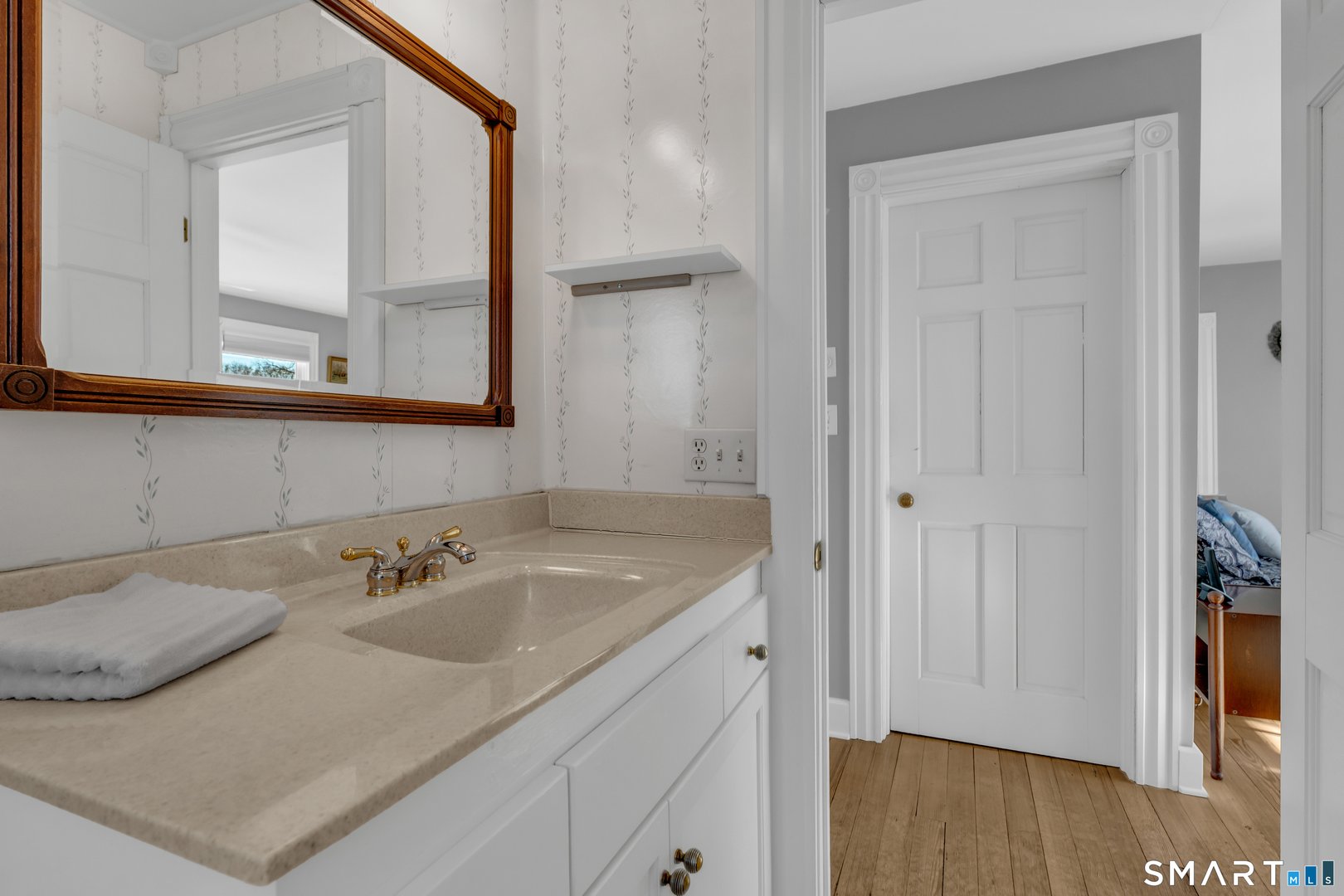 178 West Main Street Photo 18