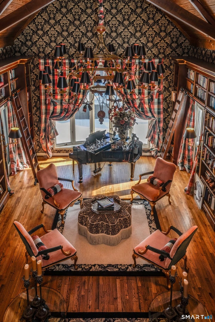 33 Mountain Farms Road Photo 9