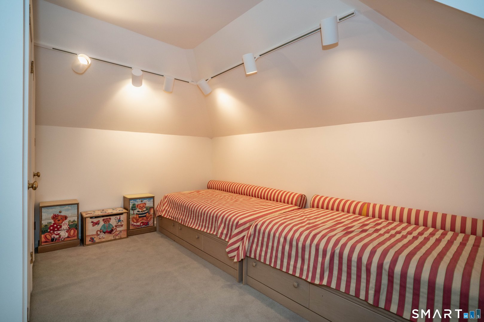 33 Mountain Farms Road Photo 25