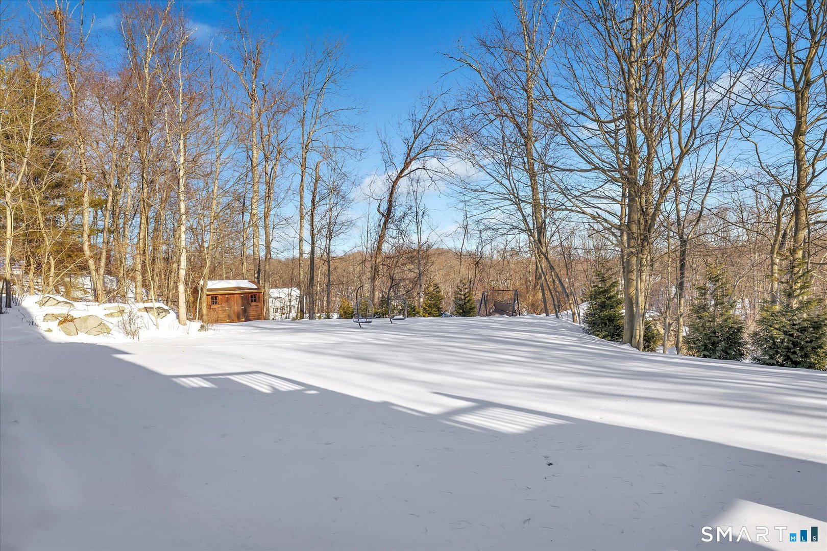 16 Scotch Pine Drive Photo 3