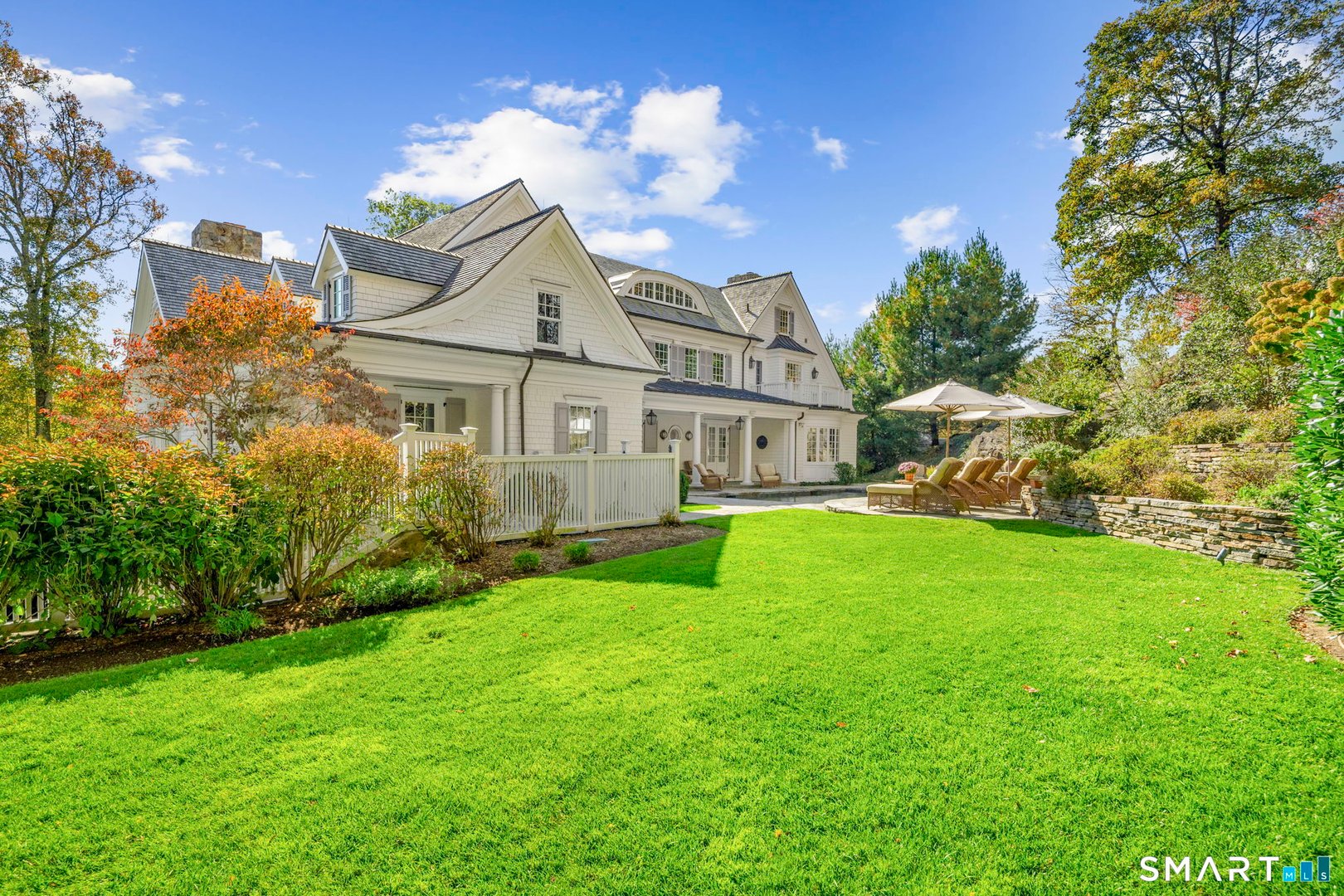 10 Cross Road Photo 4