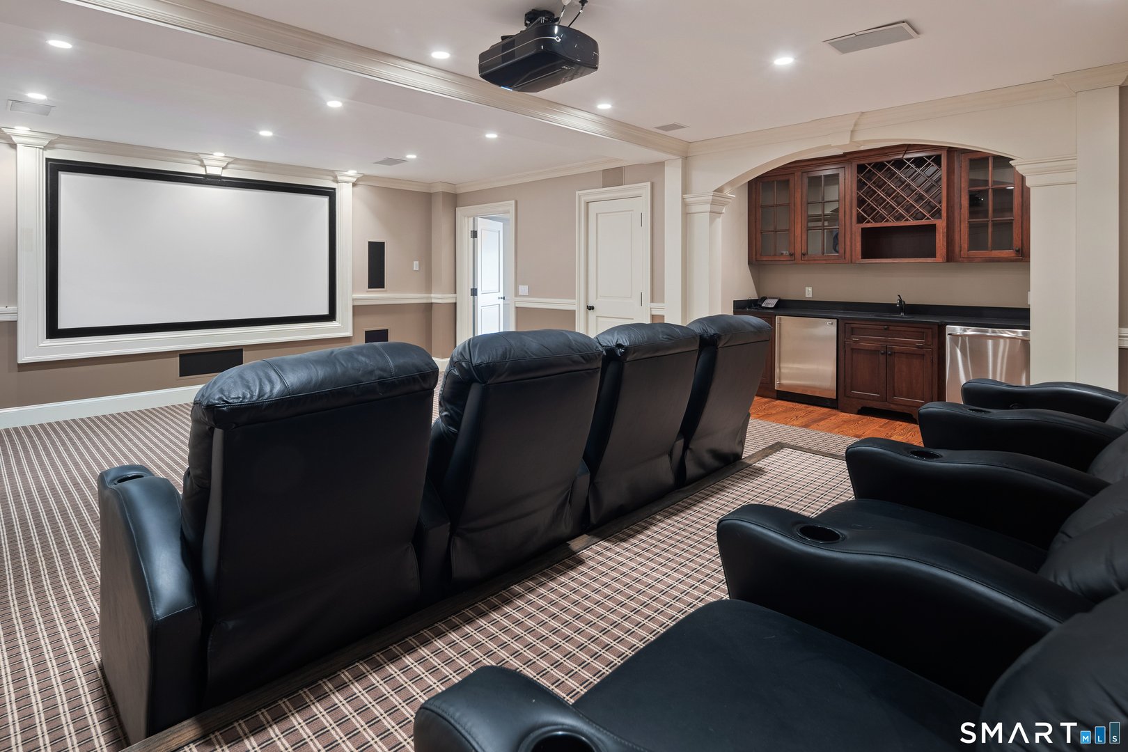 10 Cross Road Photo 35