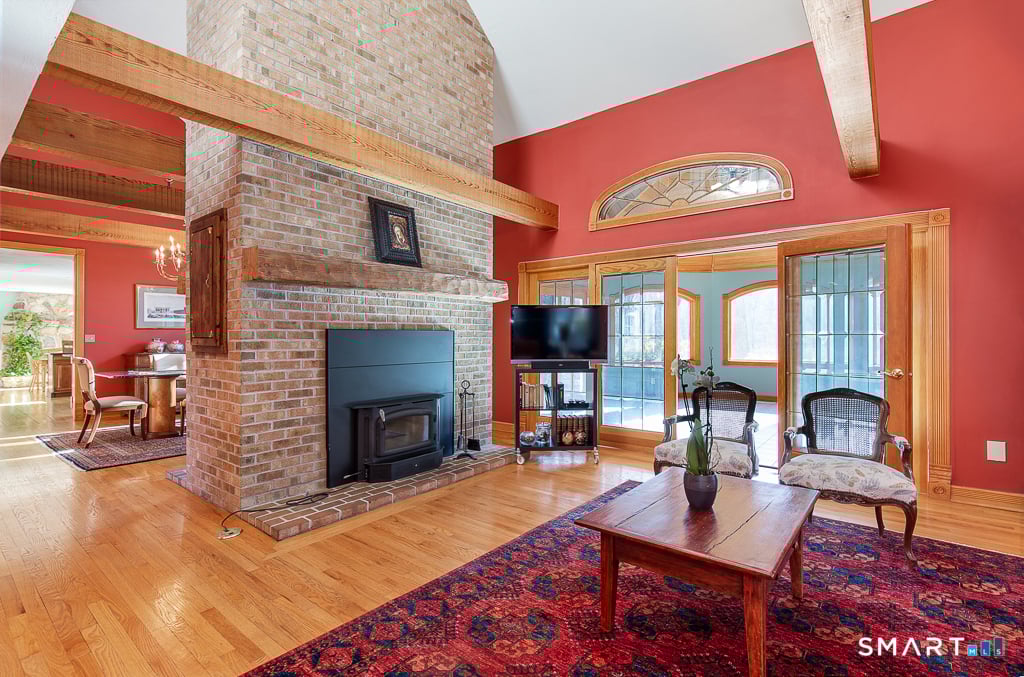 56 Penny Lane Photo 13