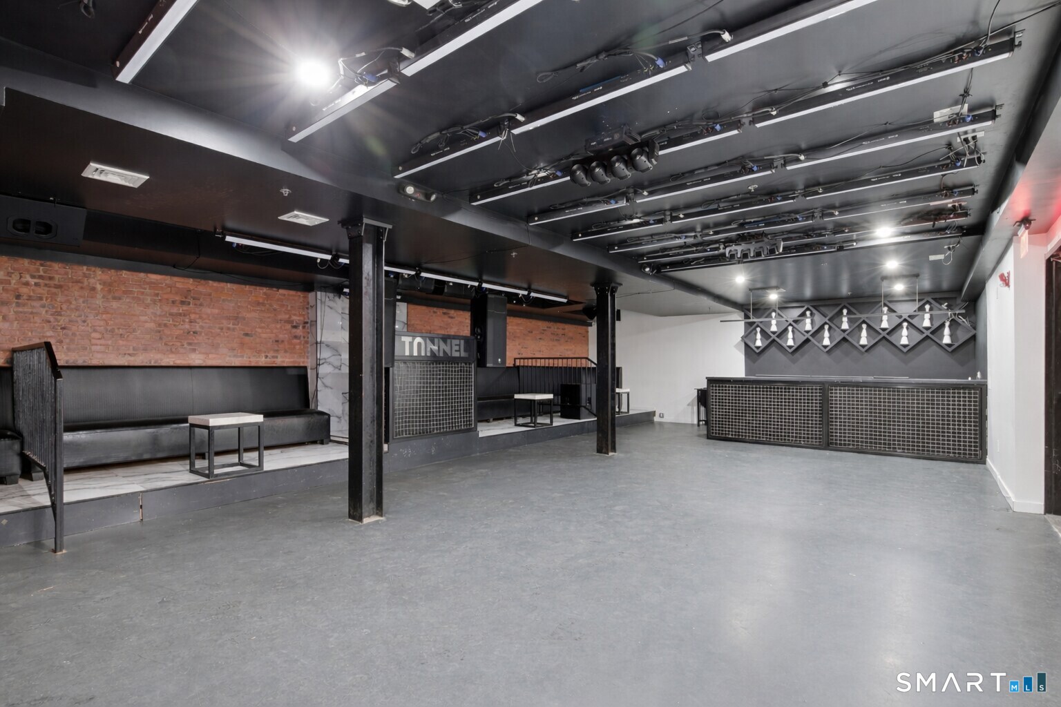 99 Orange Street Photo 8