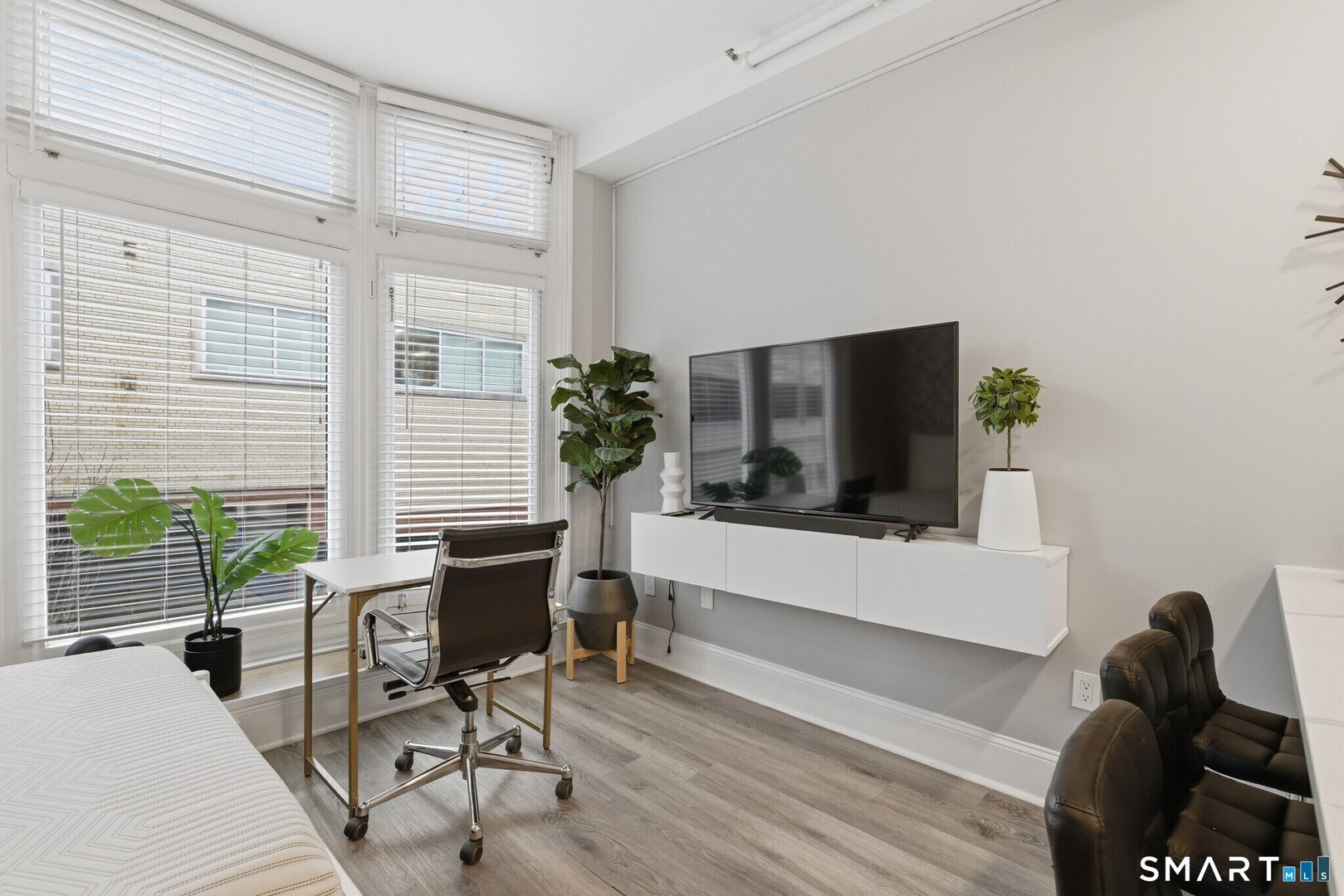 99 Orange Street Photo 15