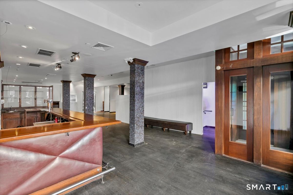 99 Orange Street Photo 17