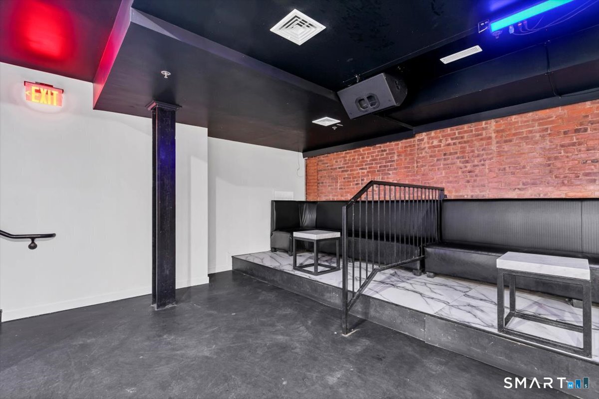 99 Orange Street Photo 28