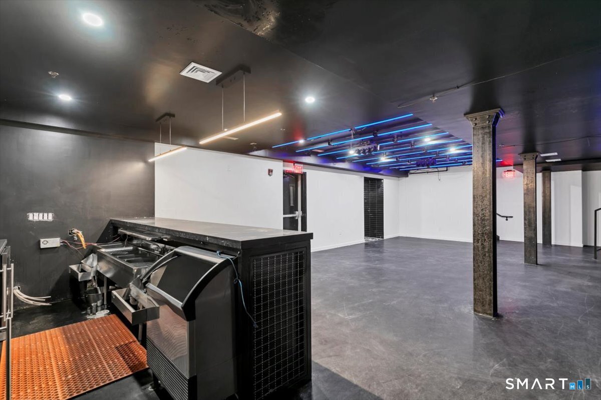 99 Orange Street Photo 29