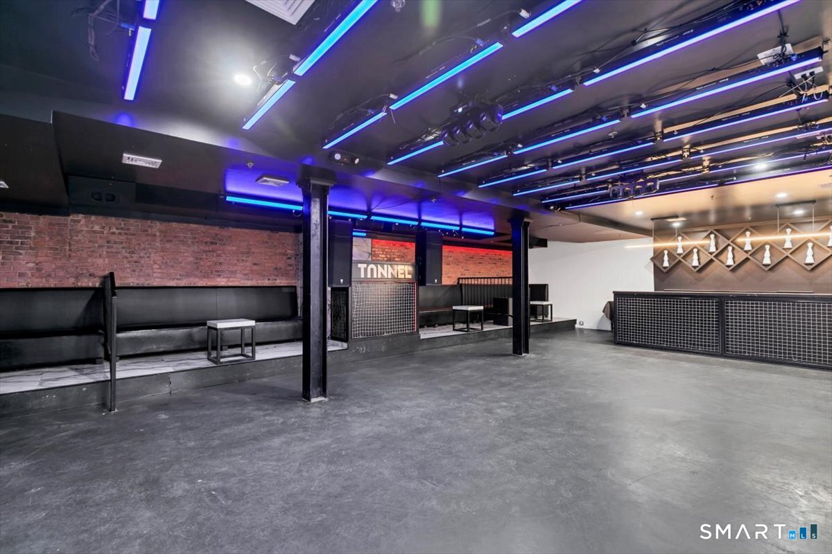 99 Orange Street Photo 30