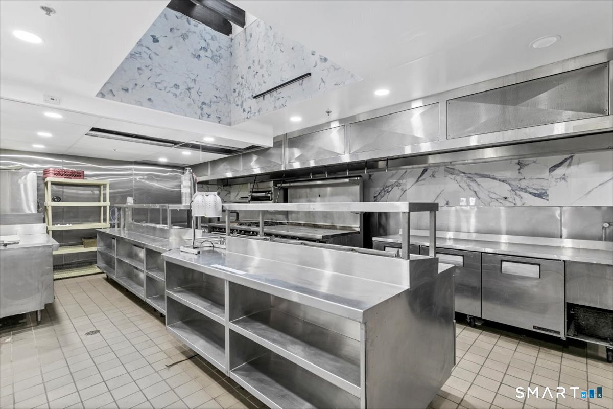 99 Orange Street Photo 33