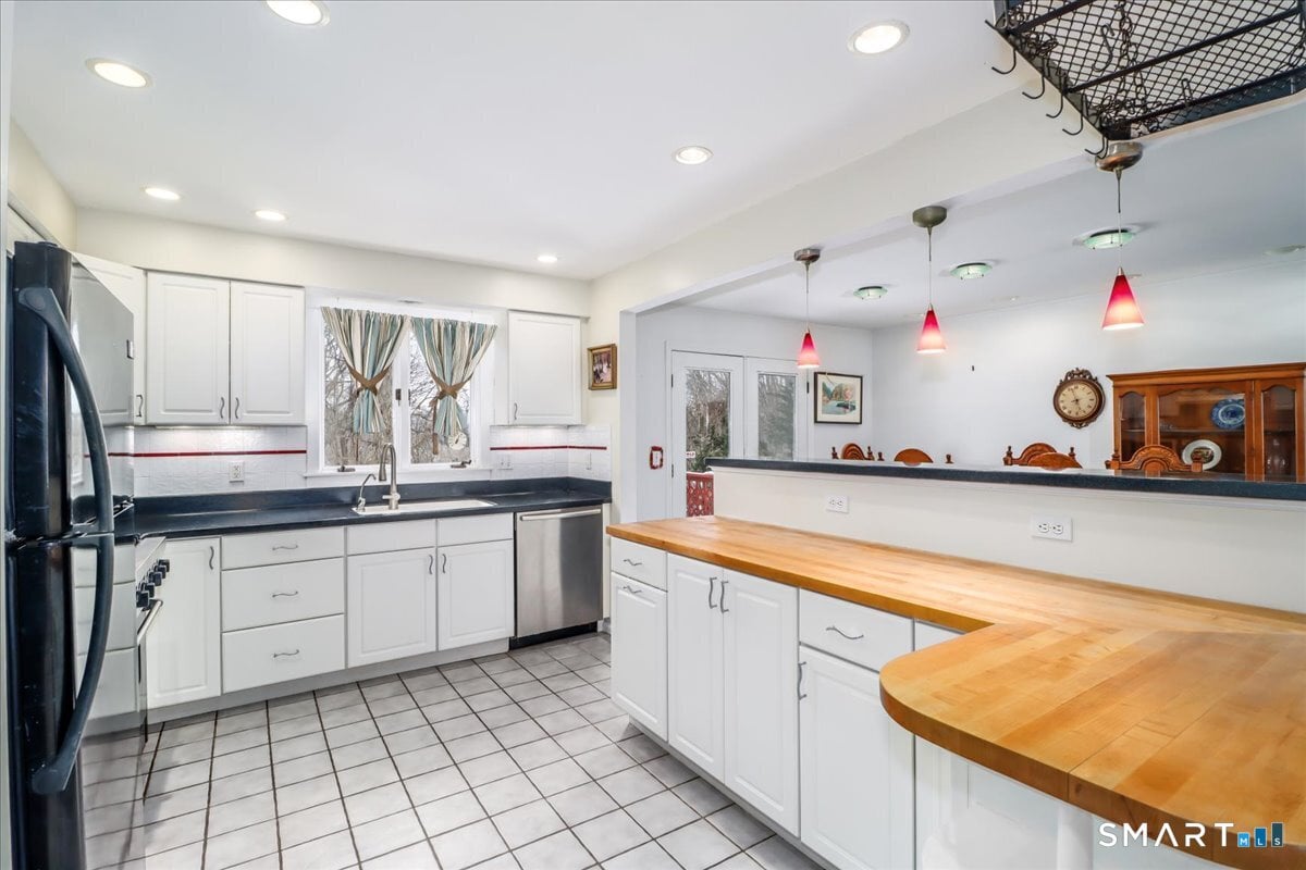 135 Parsonage Hill Road Photo 12