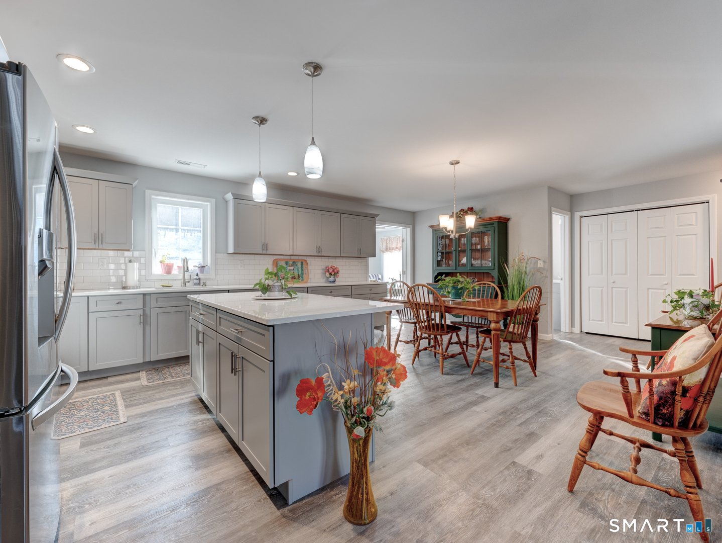 23 Hannah Way Photo 8