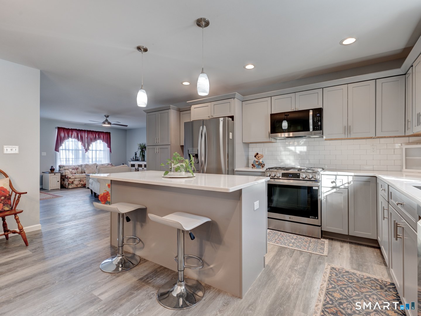 23 Hannah Way Photo 9