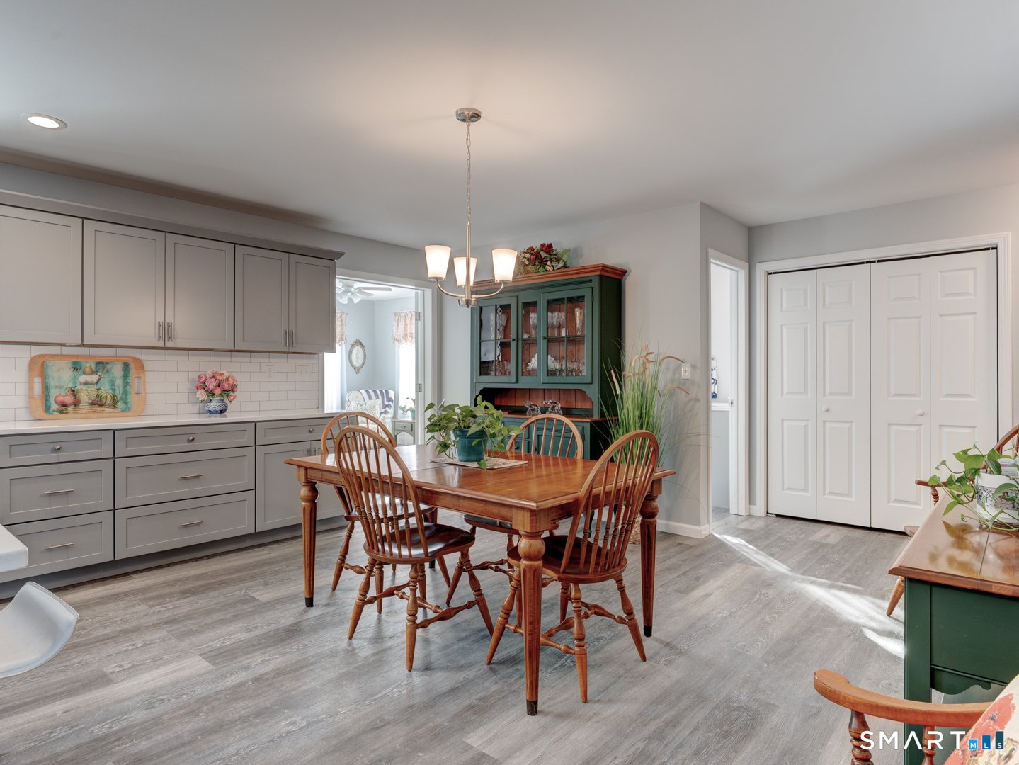 23 Hannah Way Photo 15