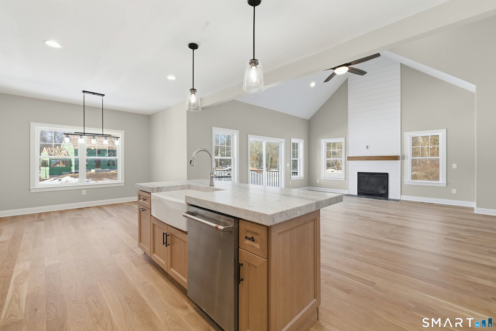 42 Holcomb Street Photo 12