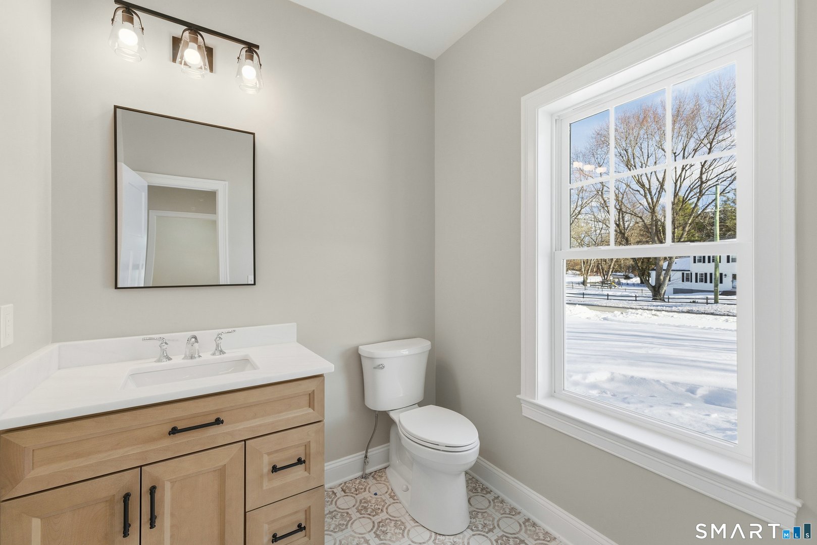 42 Holcomb Street Photo 19