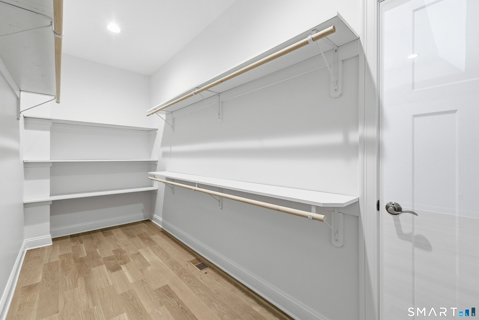 42 Holcomb Street Photo 23