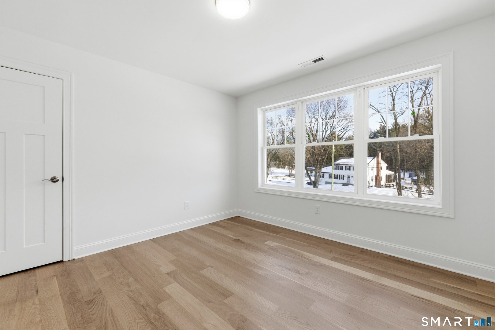 42 Holcomb Street Photo 28