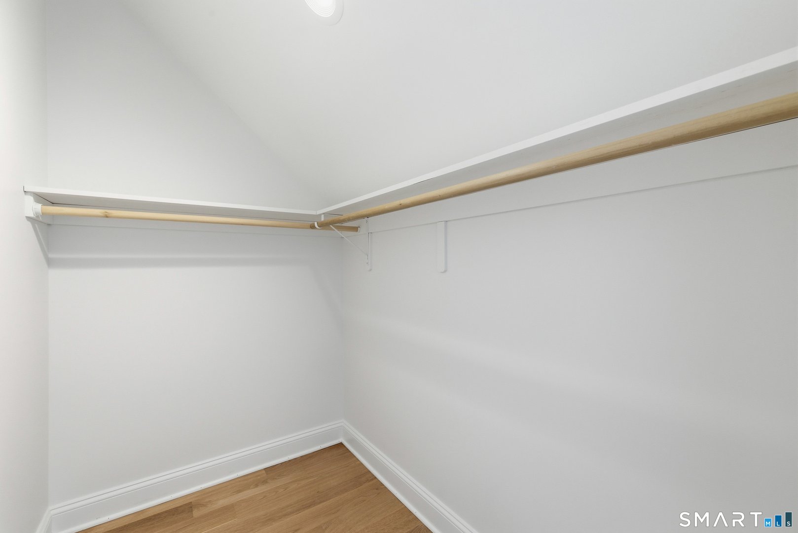 42 Holcomb Street Photo 32