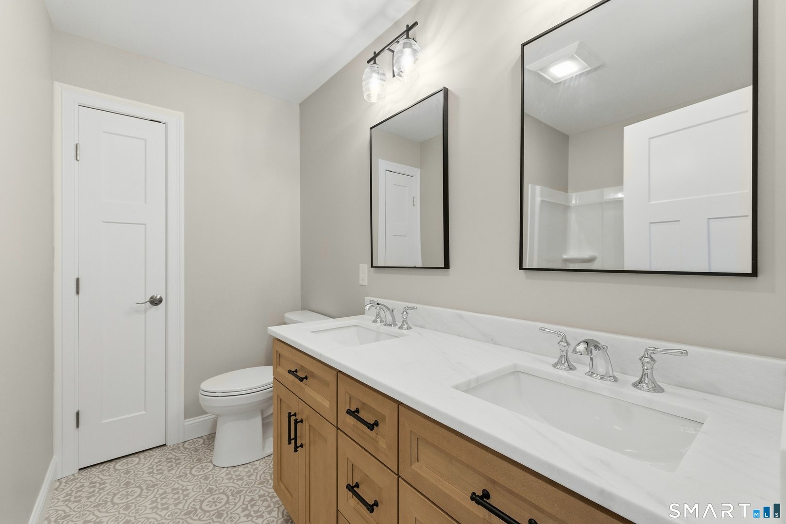 42 Holcomb Street Photo 33