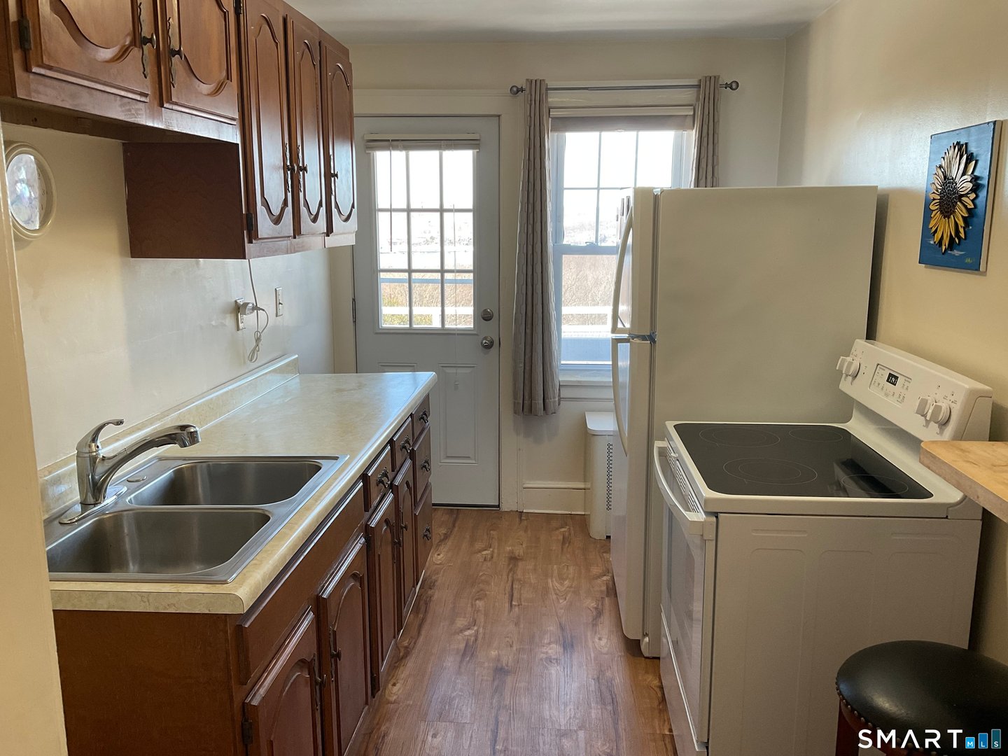 405 Mohegan Avenue Parkway Photo 2