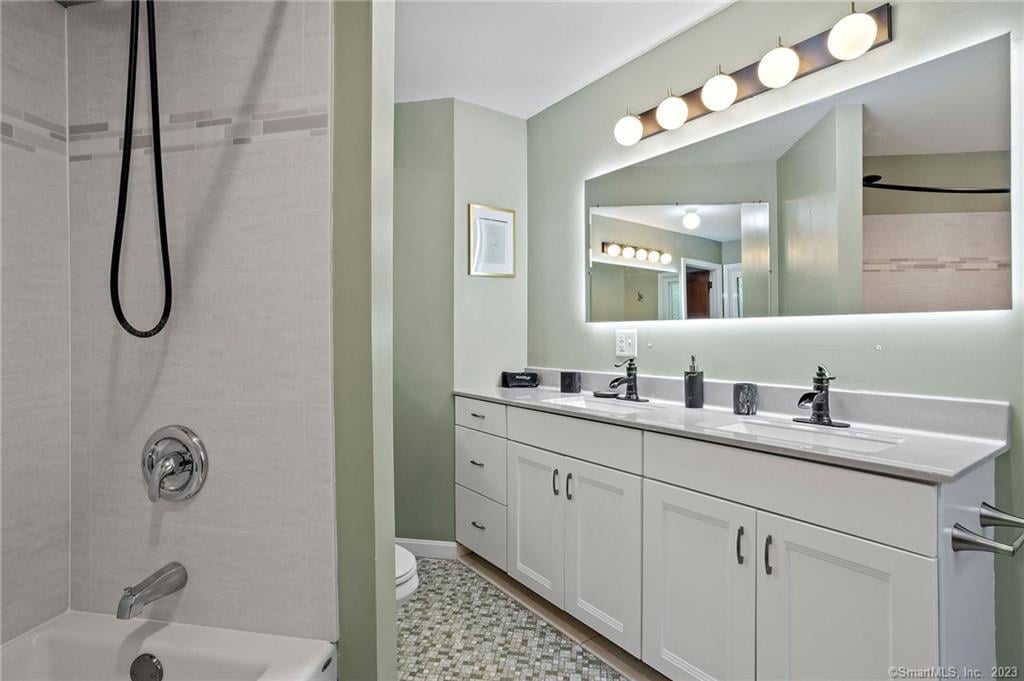 25 Coachman Pike Photo 23