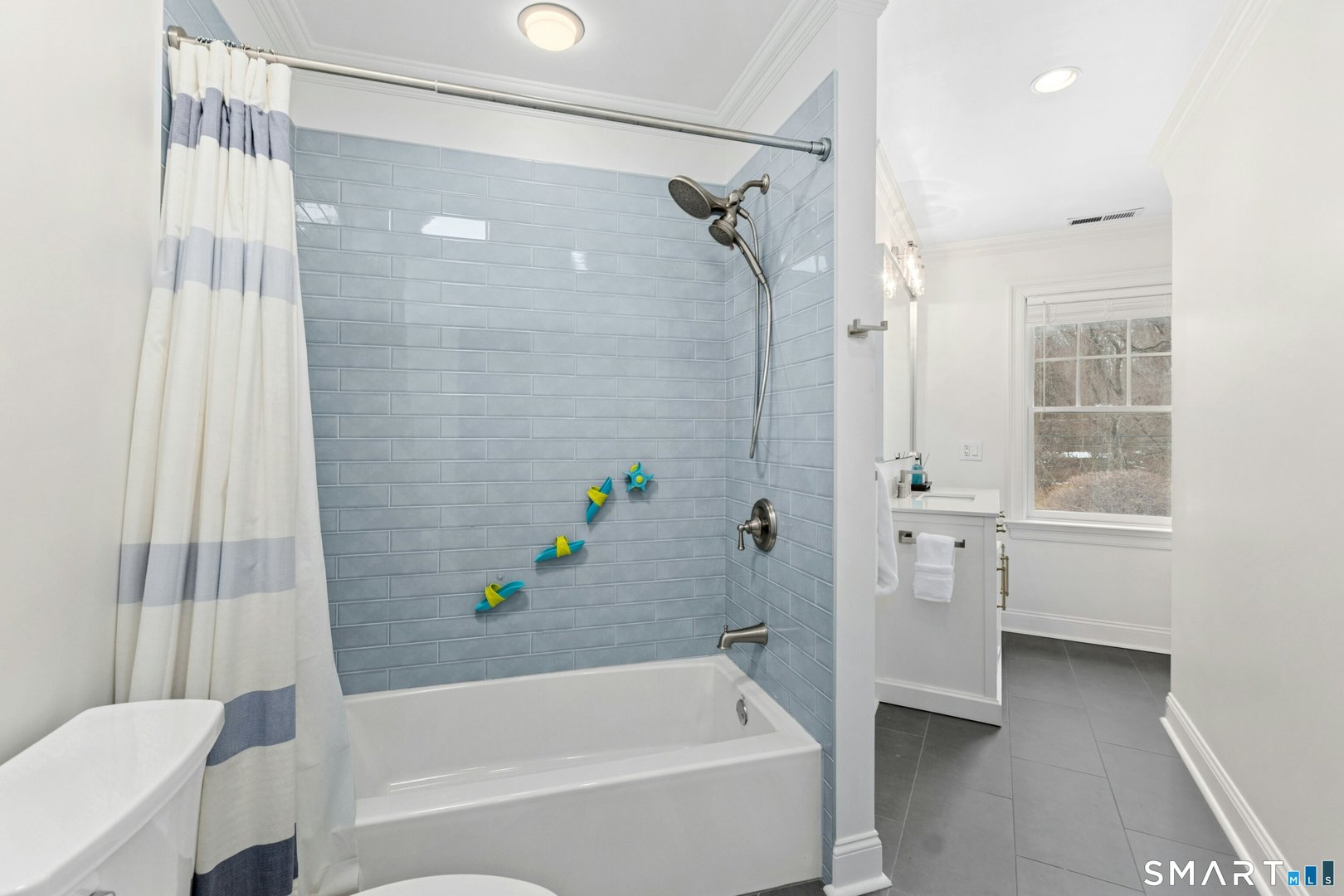 7 Homeward Lane Photo 22