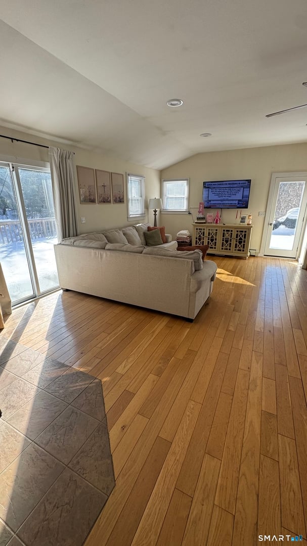 429 Lakeside Road Photo 6