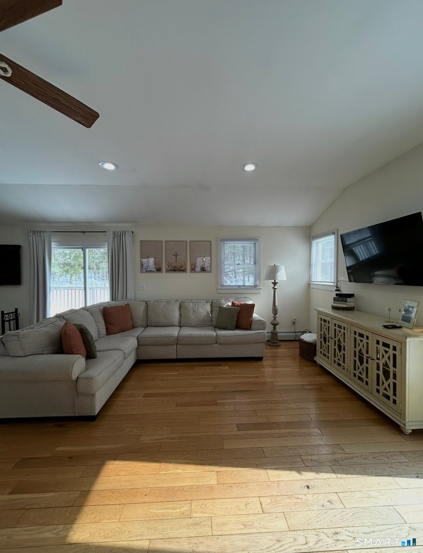 429 Lakeside Road Photo 17