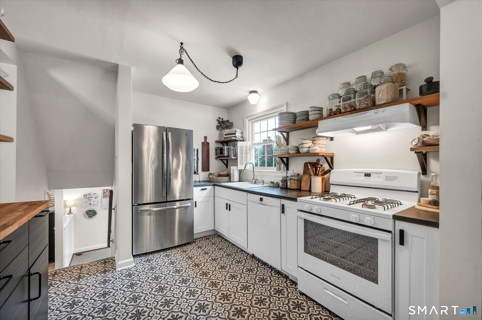 195 Hepburn Road Photo 22