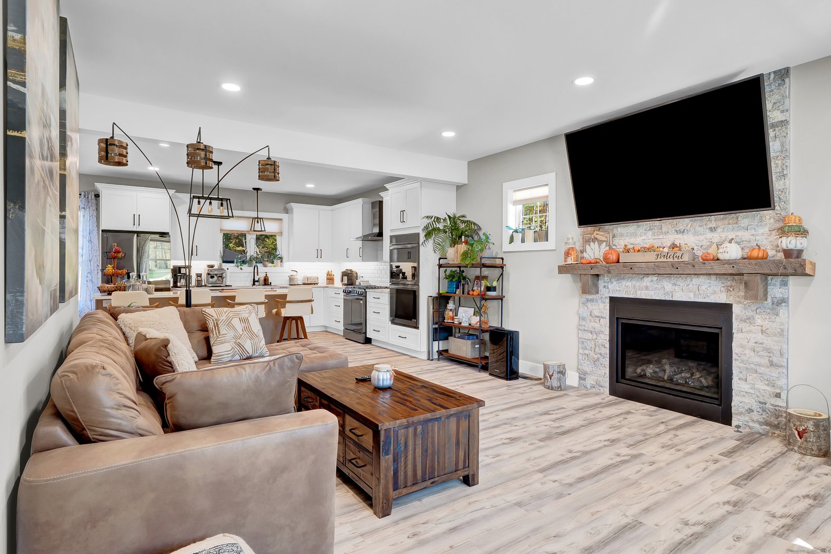 126 Harvard Place Photo 8