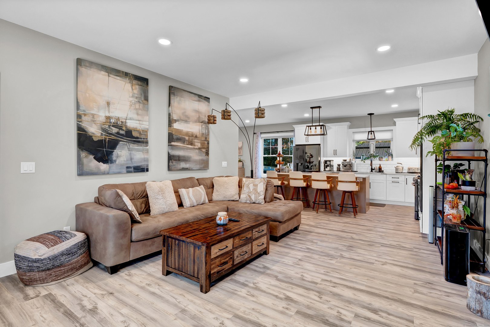 126 Harvard Place Photo 9