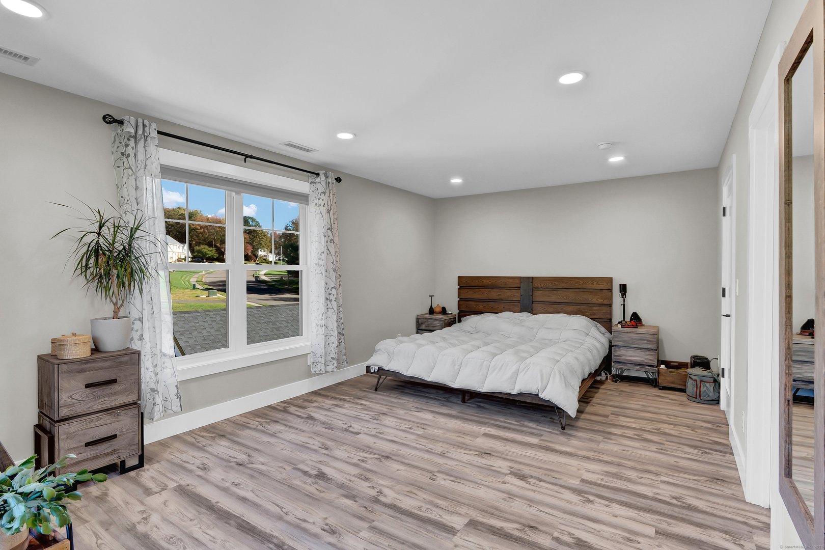 126 Harvard Place Photo 11