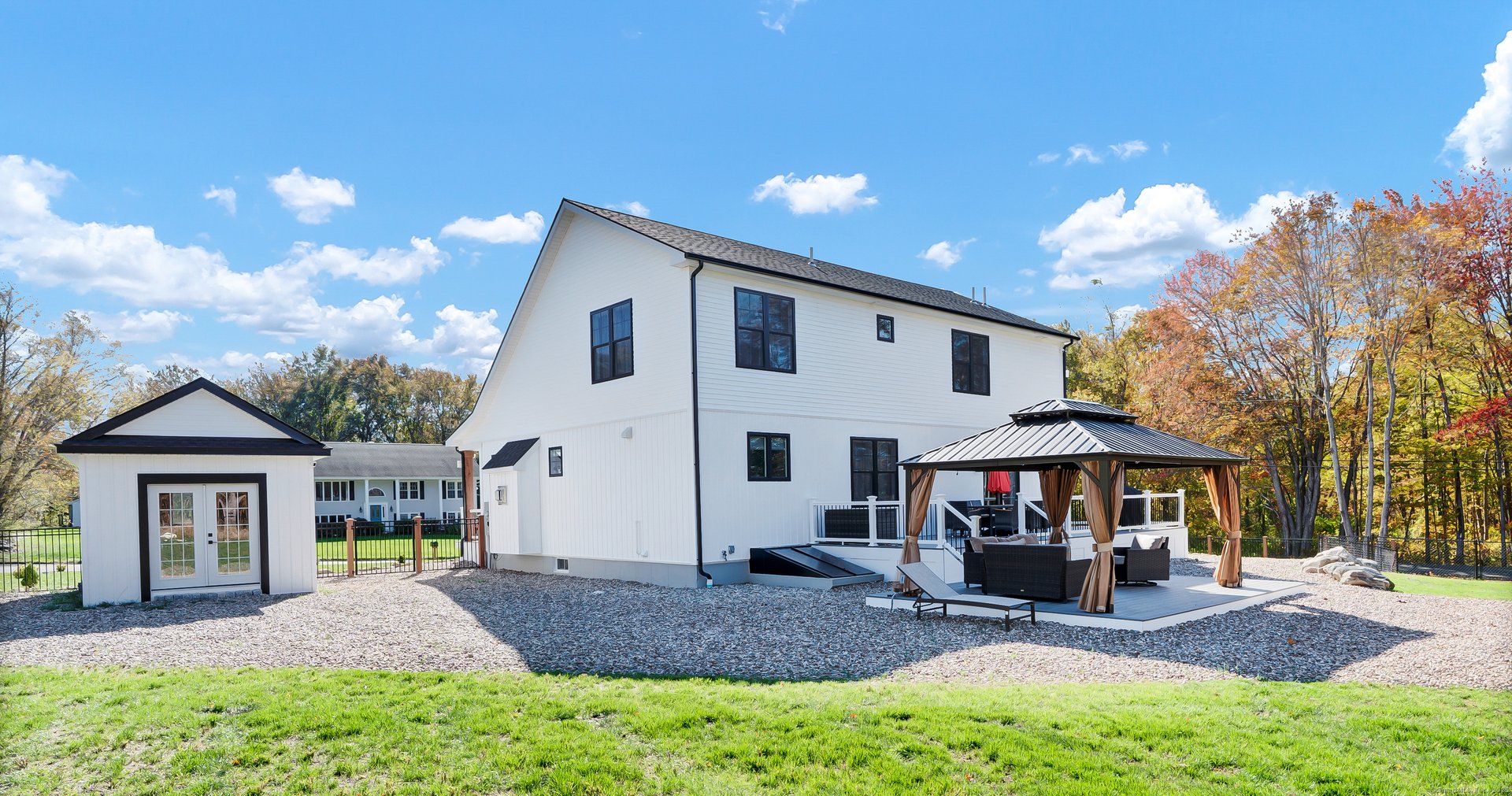 126 Harvard Place Photo 32