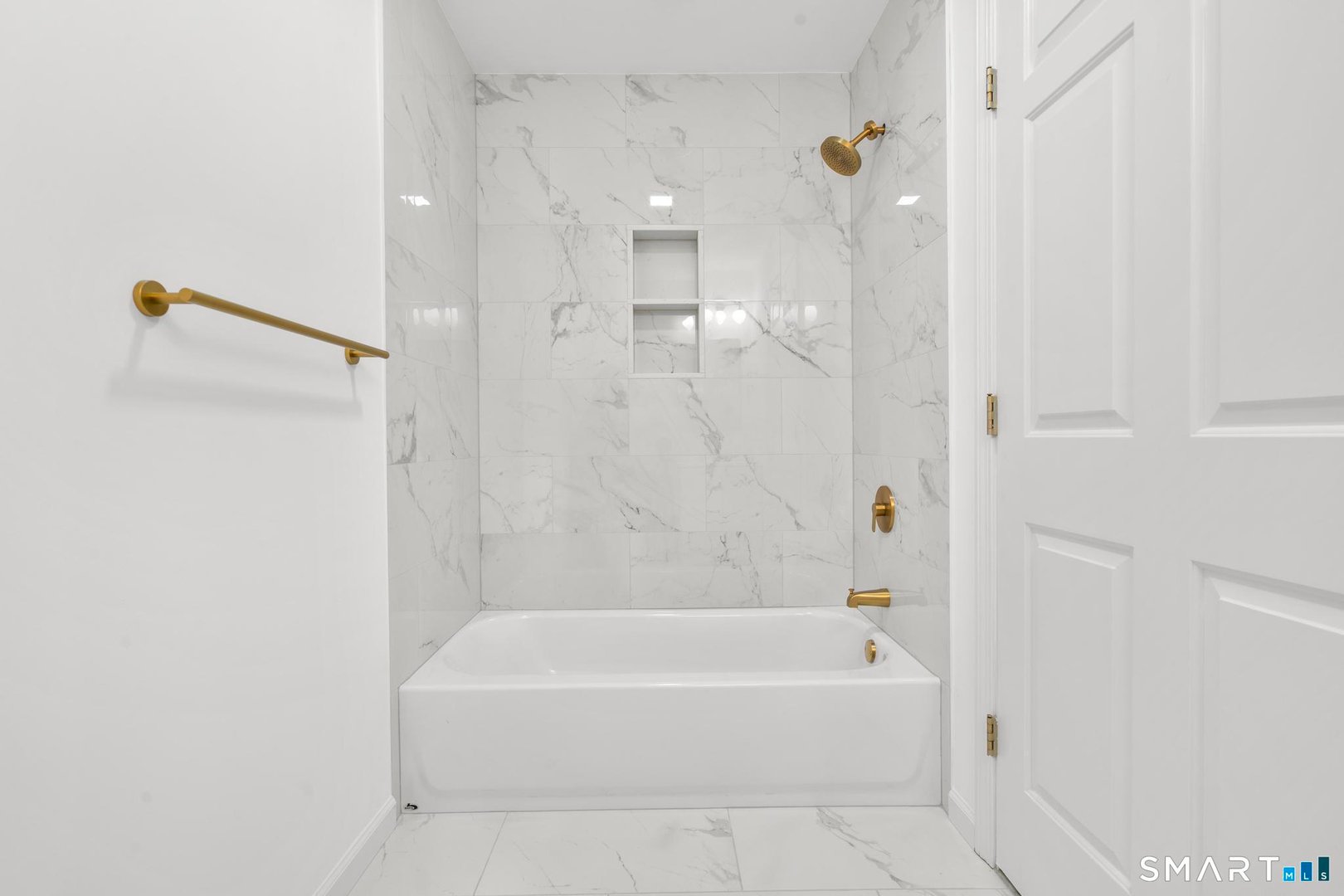 468 Main Street  #318 Photo 16