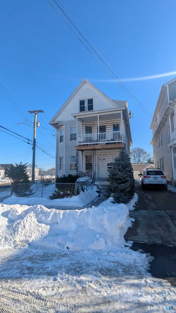 880 First Avenue Photo 2