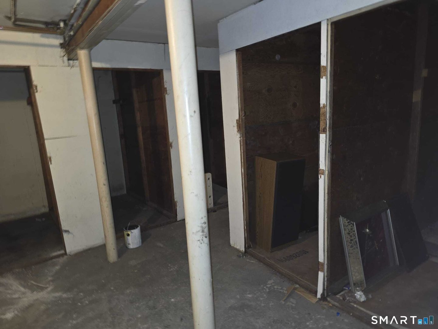 880 First Avenue Photo 19