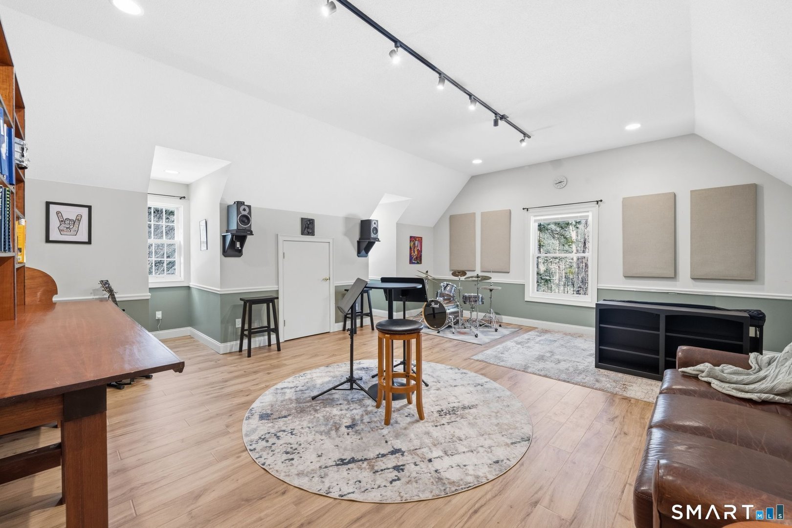 12 The Glade Photo 33