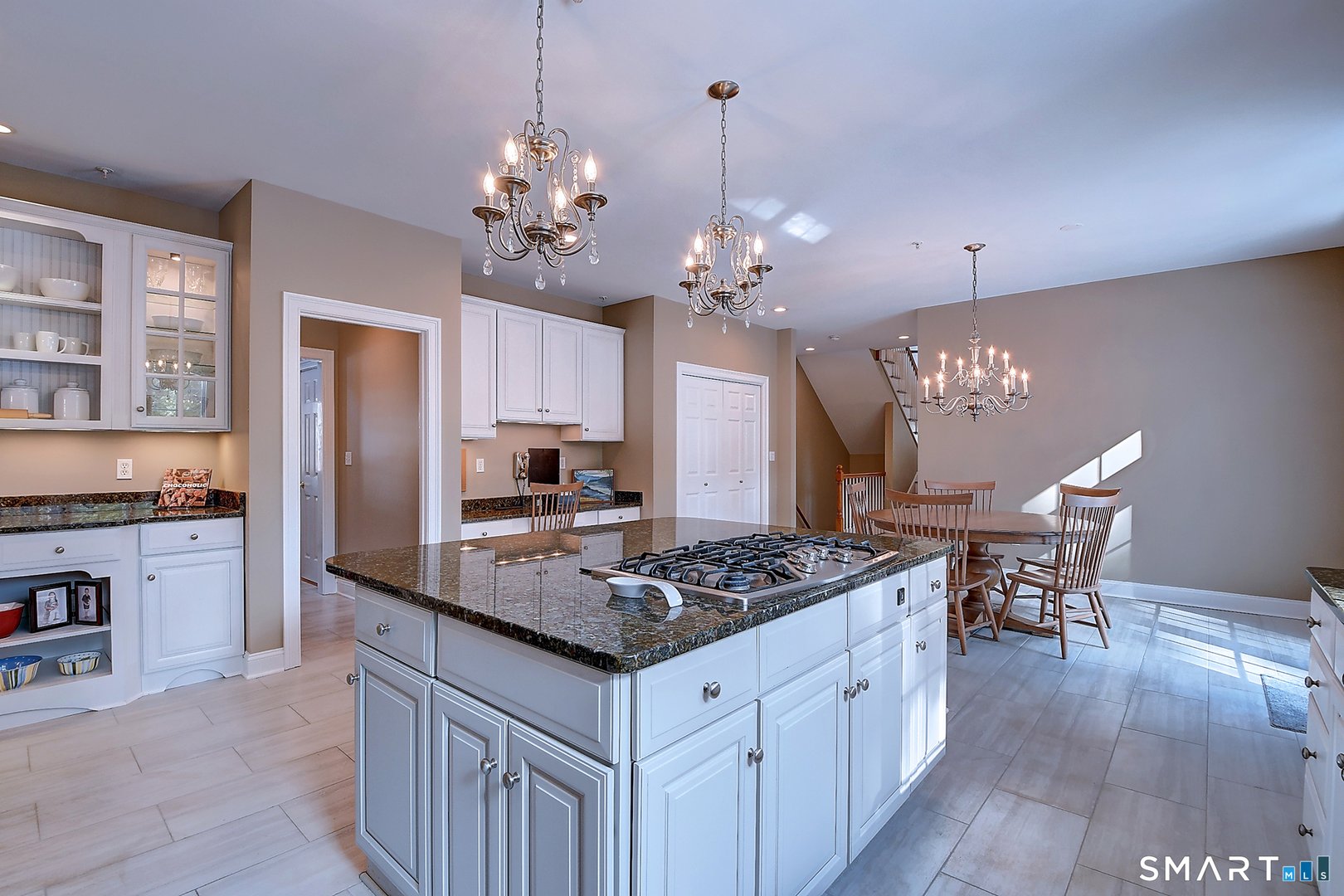 1211 Neipsic Road Photo 10